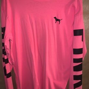 VS PINK LONG SLEEVE campus T-shirt, cut out back
